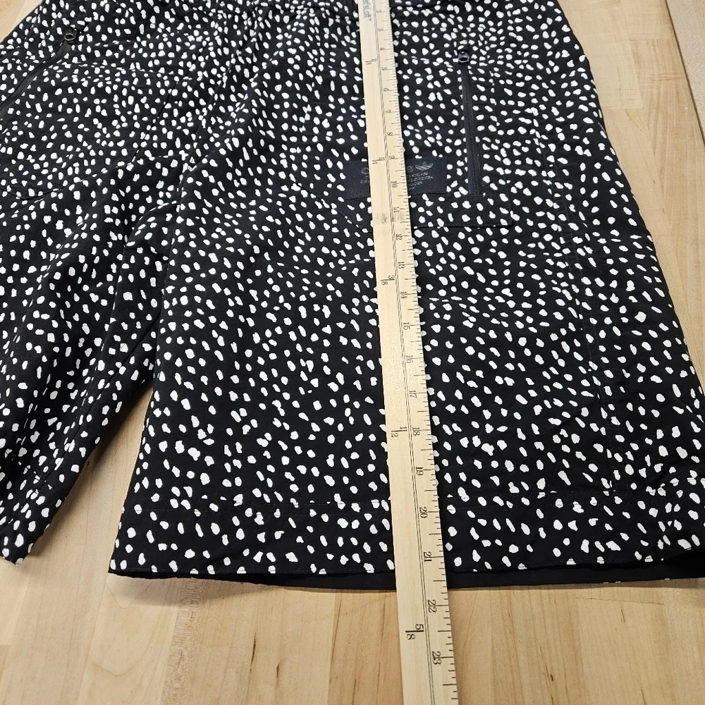 BNWT MEN'S AUTHENTIC ADIDAS NMD REVERSIBLE SHORTS US SIZE LARGE